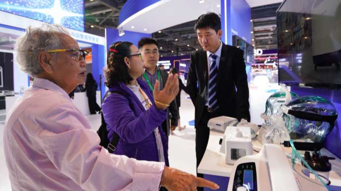 解锁消费新场景 银发经济发展态势良好