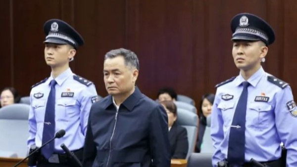 新疆生产建设兵团原副司令员焦小平受贿案一审开庭
