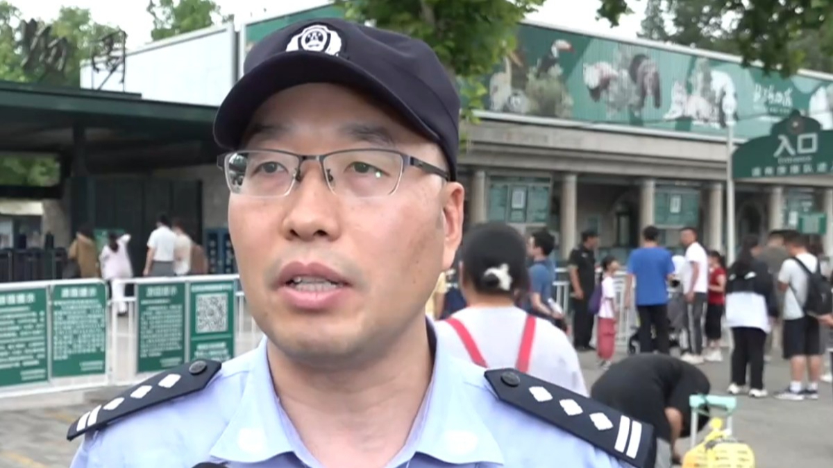北京警方全力护航暑期旅游秩序