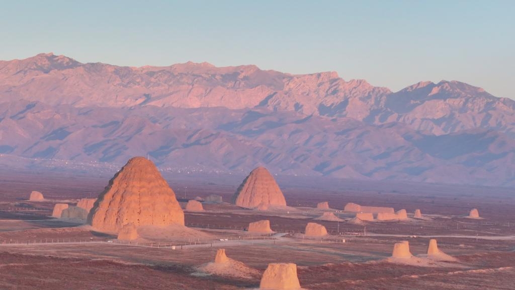 宁夏银川：冬日西夏陵