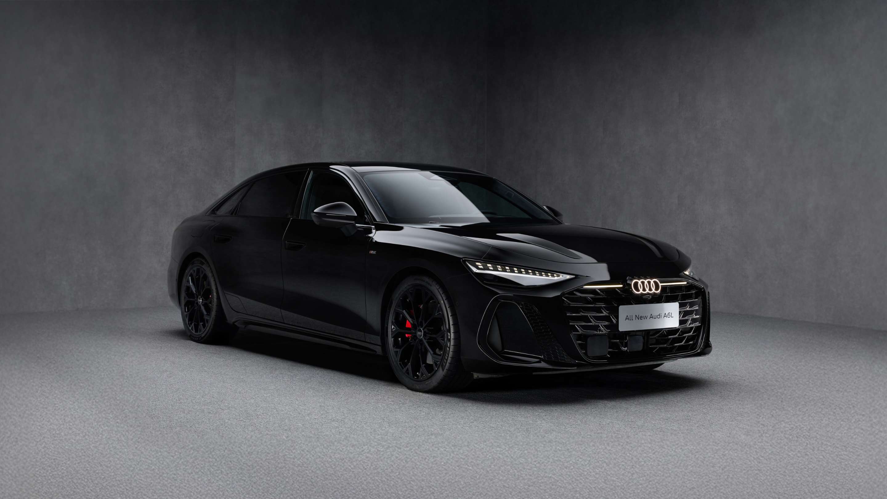 全新奥迪A6L上市，官降10万，华为智驾+大V6全都有！