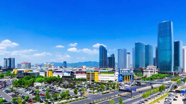 从三家小商品经营商看义乌市场跃迁（经济聚焦）