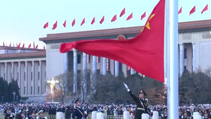 “柴米油盐、三餐四季，每个‘小家’热气腾腾，中国这个‘大家’就蒸蒸日上。”