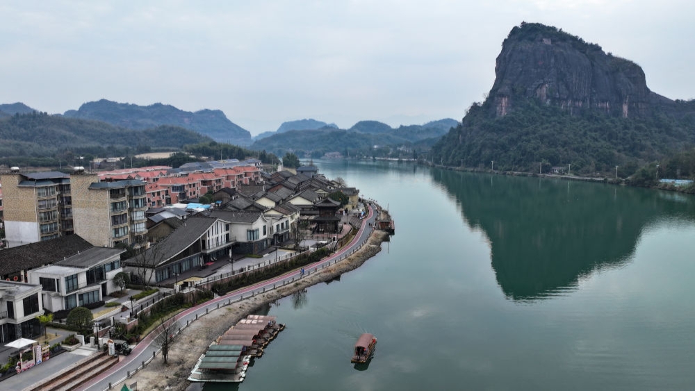 老屋展新颜 旧里迎新篇