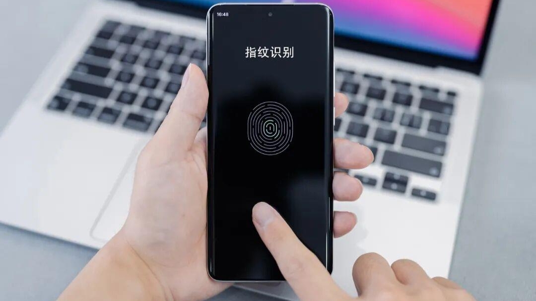 “秒解BL锁”获得“刷机”自由？小心让手机成“移动监听站”