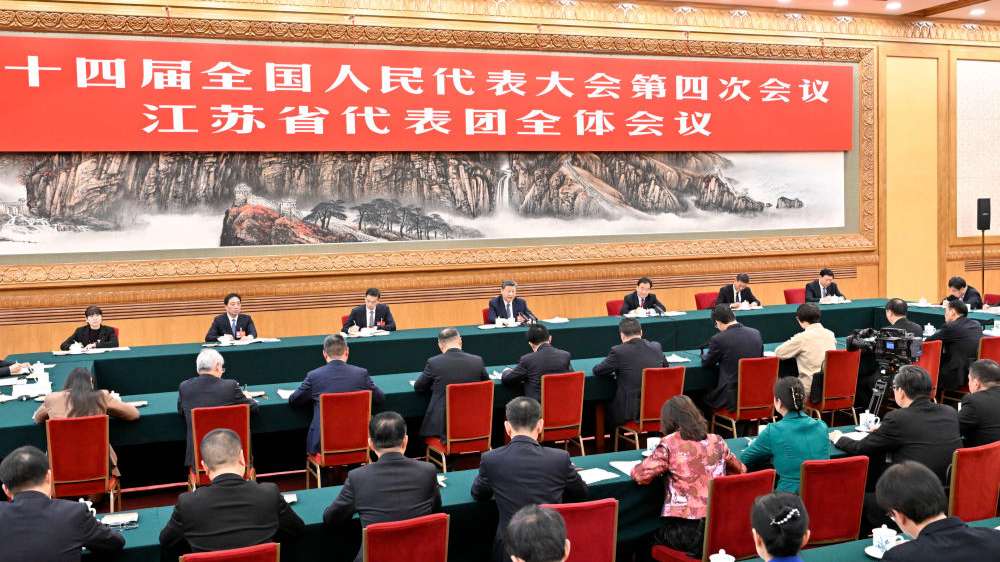 3月5日上午，来自江苏里下河地区农业科学研究所的高德荣代表亮相“代表通道”，他的履职故事通过镜头传向千家万户，习近平总书记也记住了他。