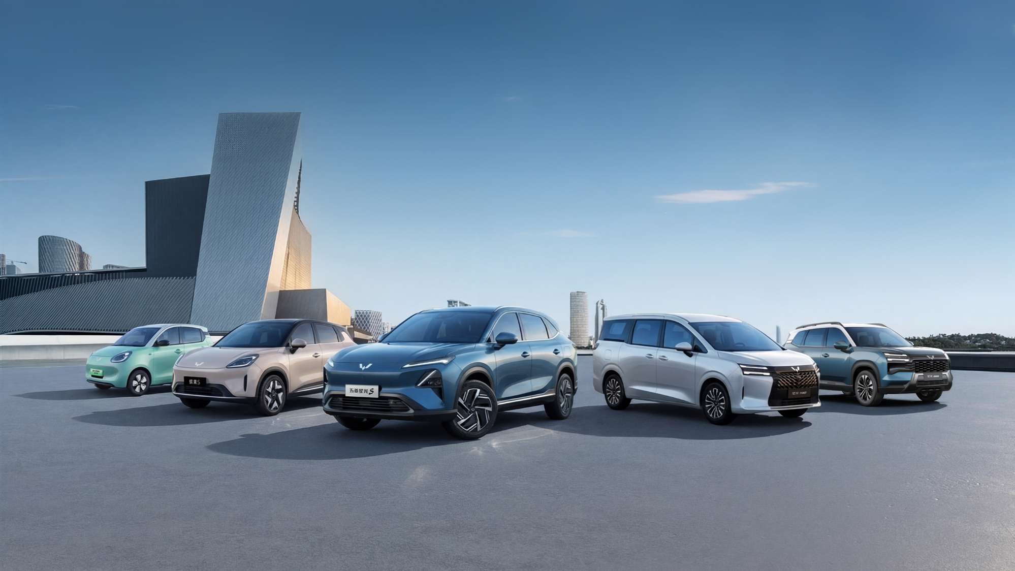 五菱2025年新车销售163.5万辆，其中新能源车100万辆