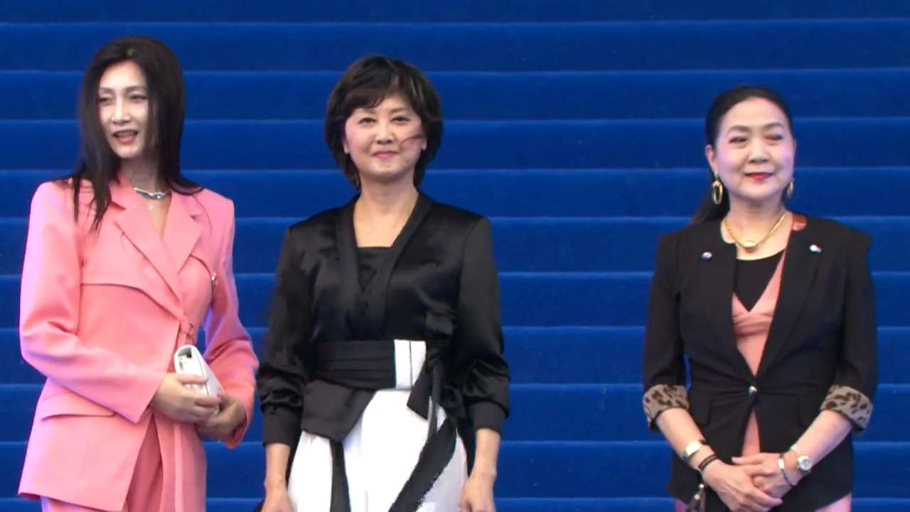 第十六届北京国际电影节将于4月25日晚闭幕，中外影人星光熠熠，将共同见证“天坛奖”的揭晓。