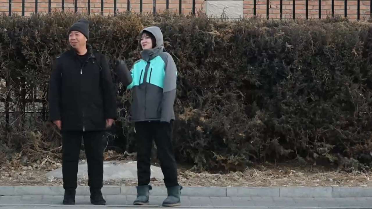 张树江，在30年如一日的寄递工作中，与山村的居民们互相惦念、彼此温暖……