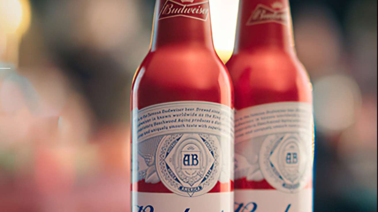 被华润啤酒们夹击，百威亚太去年收入近400亿，在中国销量已连跌两年