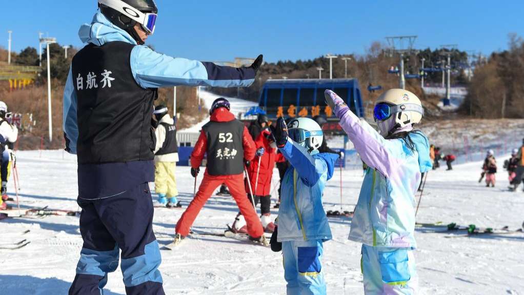 国家体育总局：2025-2026冰雪季全国滑雪场接待客流量已达1.18亿人次