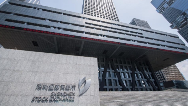 作为资本市场健康运行的“稳定器”和“压舱石”，中长期资金入市事关市场的稳定和功能的发挥，也是投资者关注的焦点。