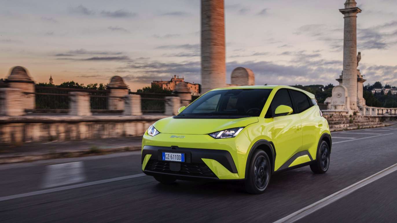 超越特斯拉，比亚迪25年全球纯电乘用车销量冠军