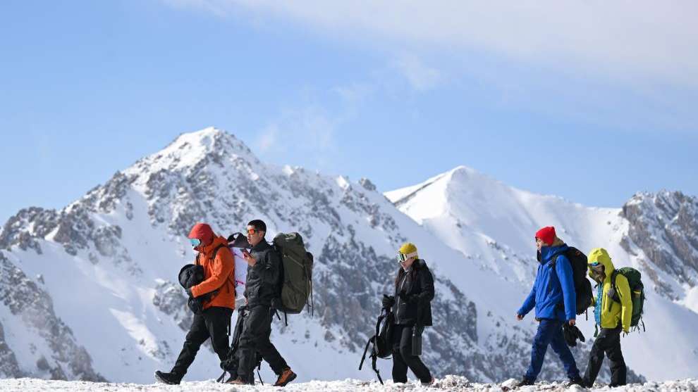 “热”涌岗什卡