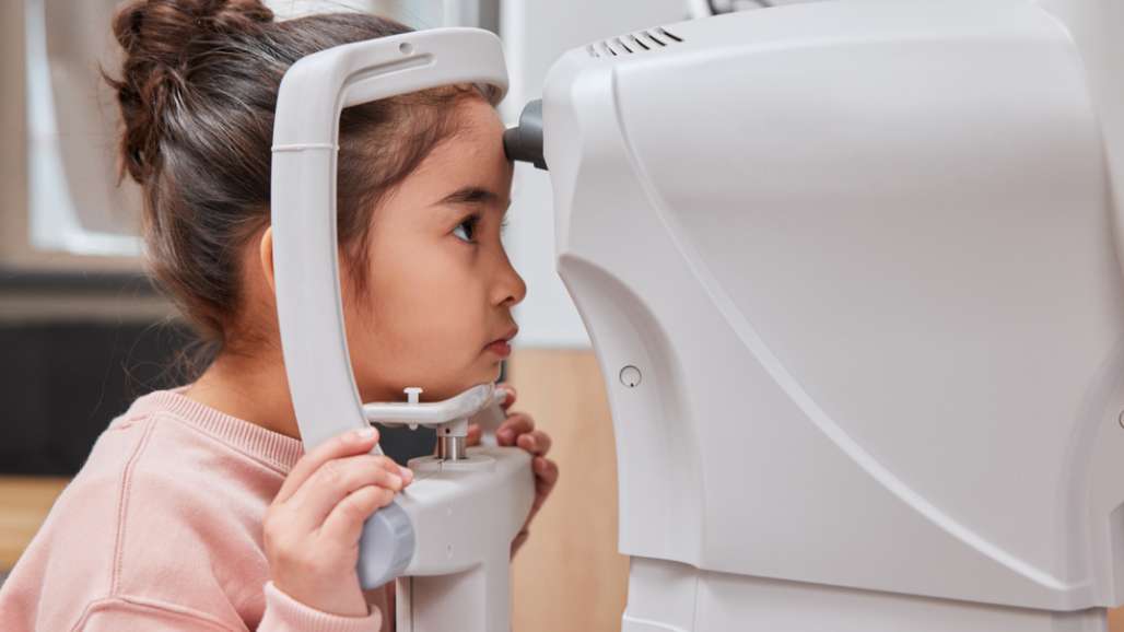 A股眼科龙头董事长卷入”精神病院骗保案”，爱尔眼科火速撇清关系