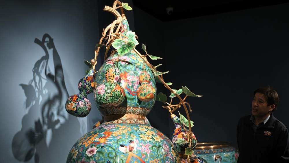 景泰蓝传承与创新艺术展在国家大剧院开幕