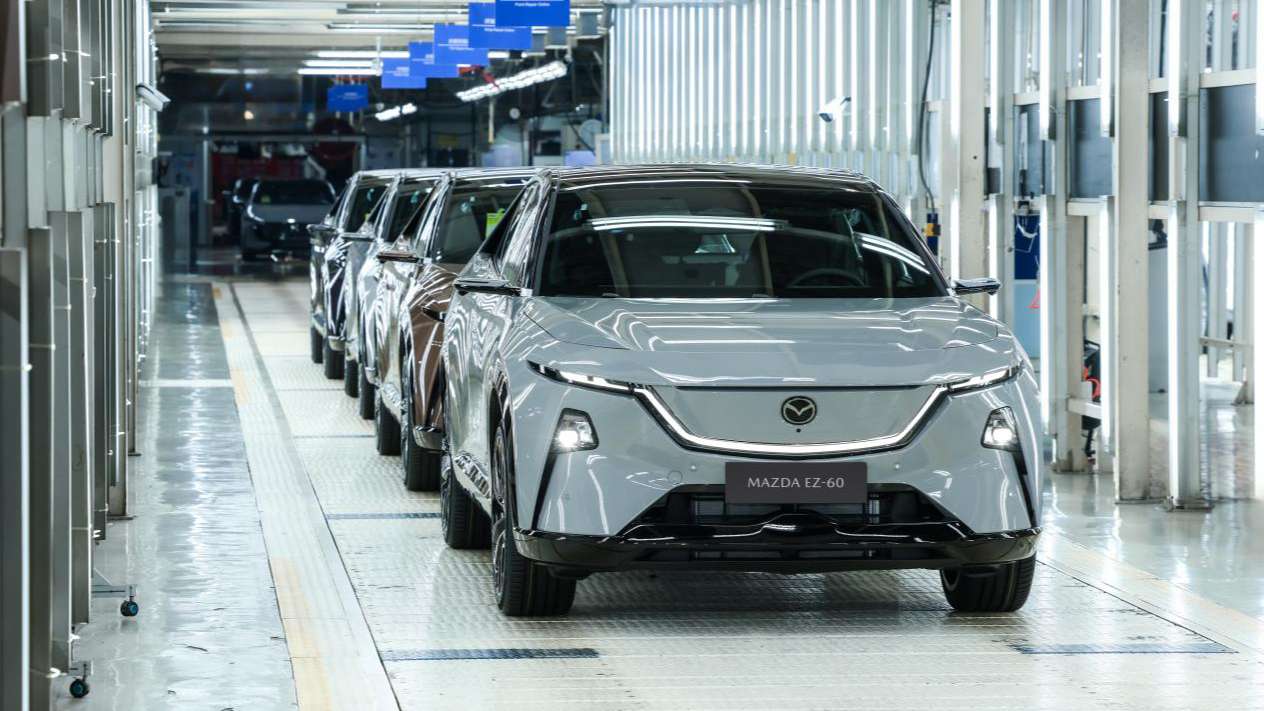 长安马自达EZ-60获央视认证，定义新能源全球车标准