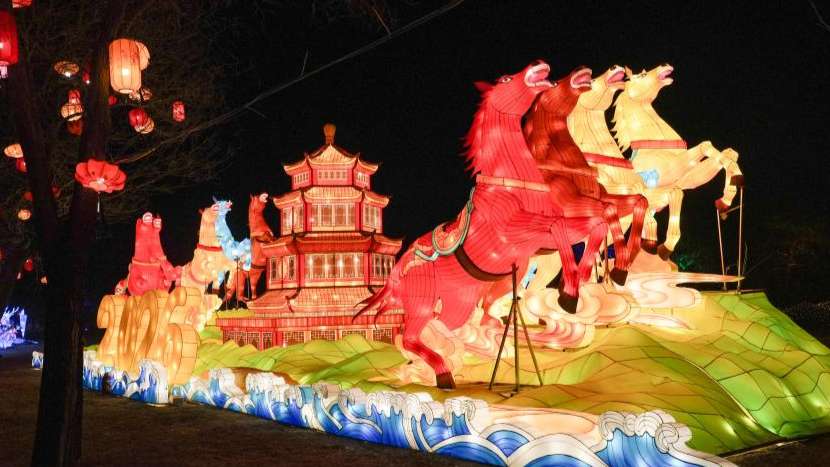 2026年的春节姗姗来迟，在2月17日才缓缓登场。这是近十年来最晚的春节。那么，2026年为啥“晚春节”？